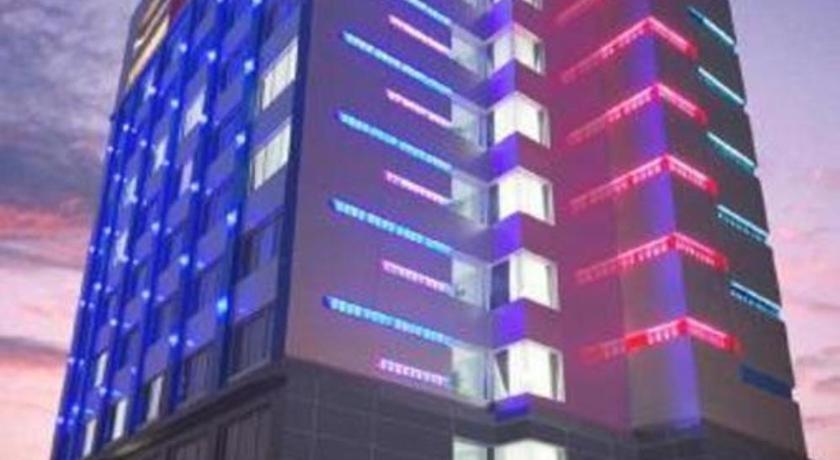 阿米迪亚g套房酒店 泗水 外观 照片